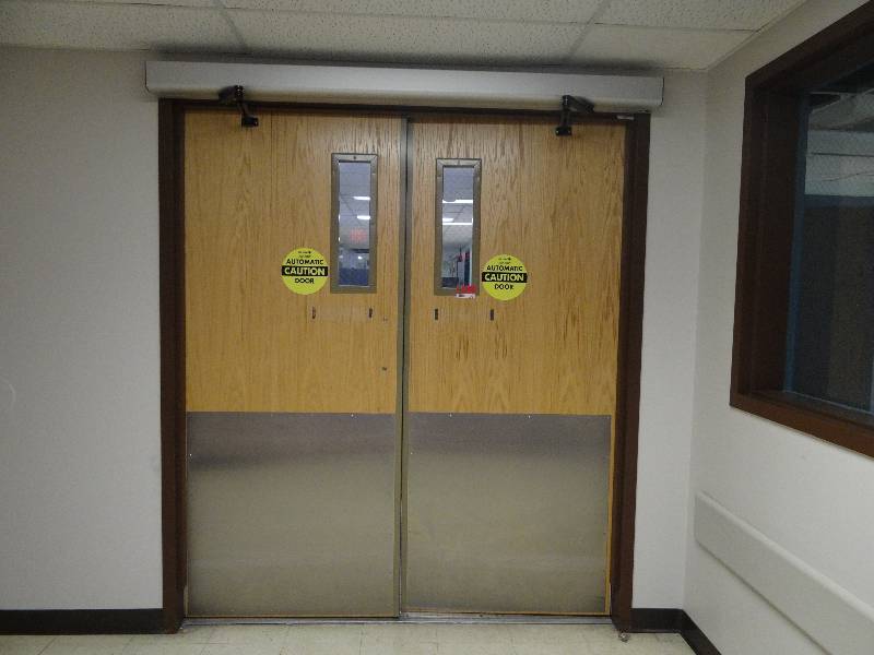 lot 1853 image: Set Of Automatic Doors With Touch Free Opener