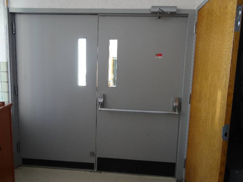 lot 1875 image: Set Metal Double Doors With Push Bars
