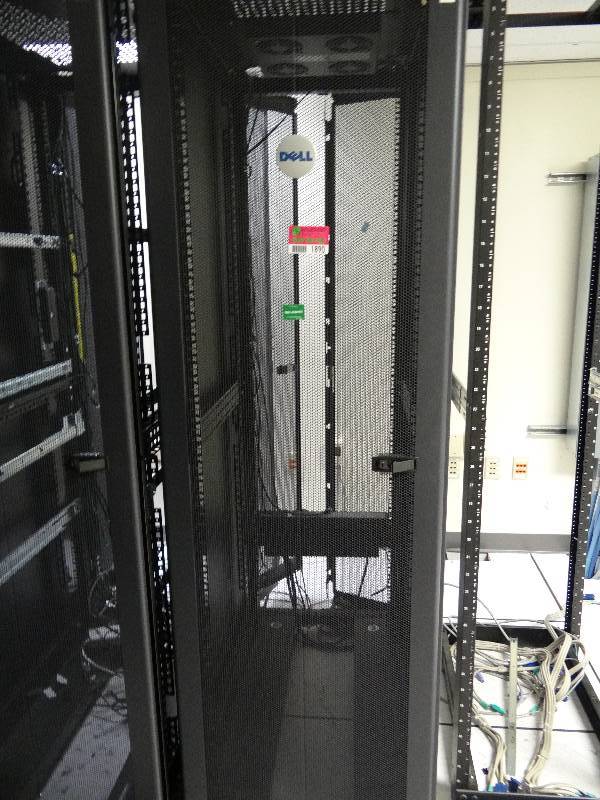 lot 1890 image: Dell Full Sizer Server Rack