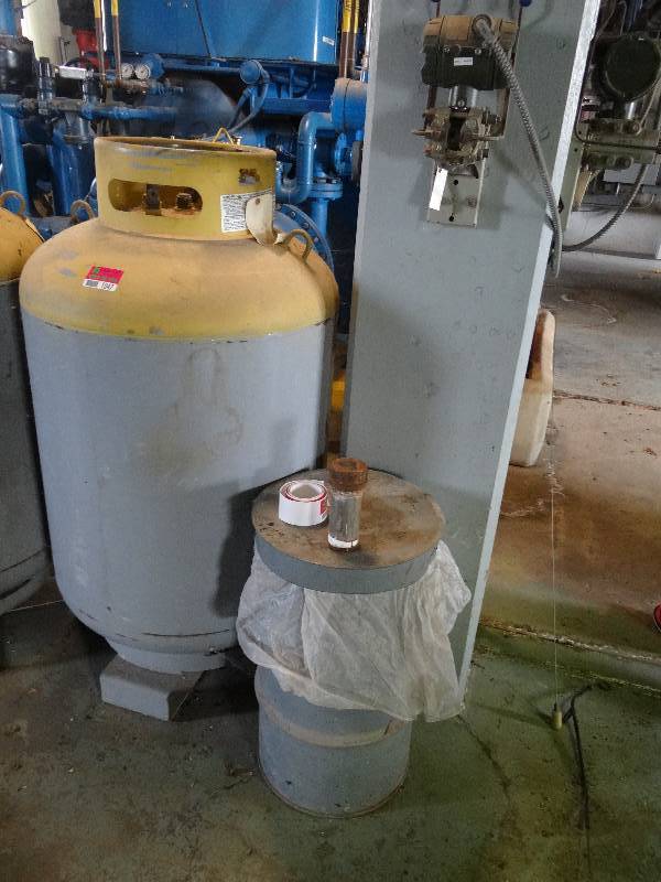 lot 1047 image: Refrigerate Recovery Tank