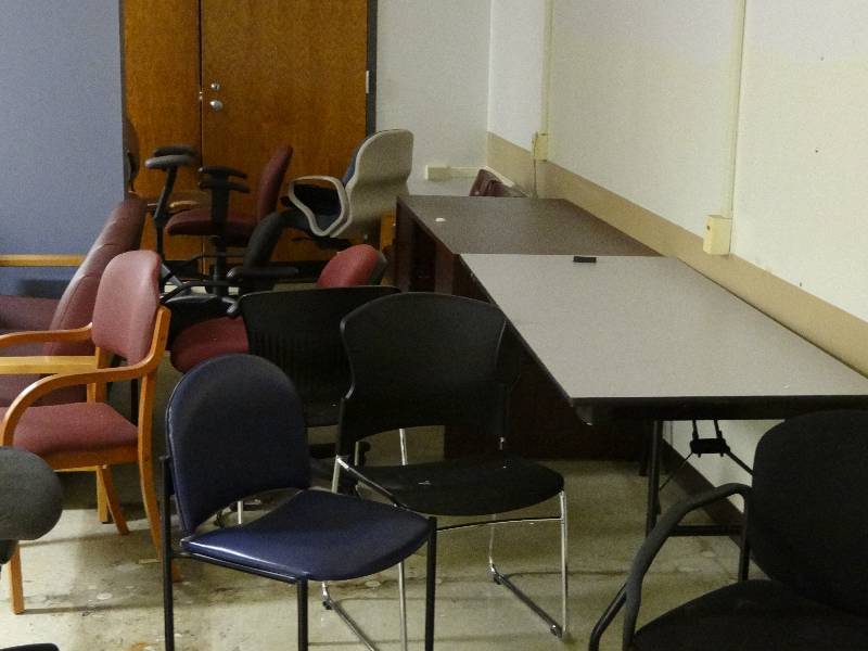 lot 1434 image: Large Lot Of Office Furniture