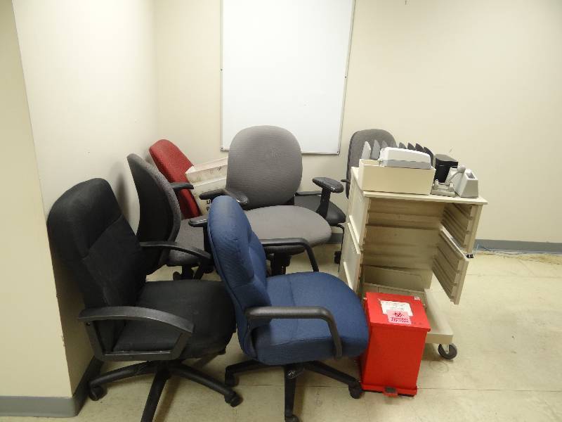 lot 1515 image: Contents Of Office