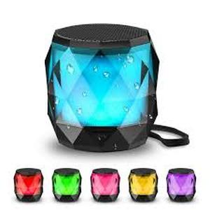lot 3408 image: Diamond Small Speaker