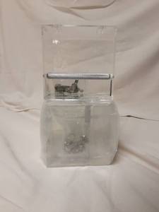 lot 1158 image: Bird Feeder No Mess for Bird Cage