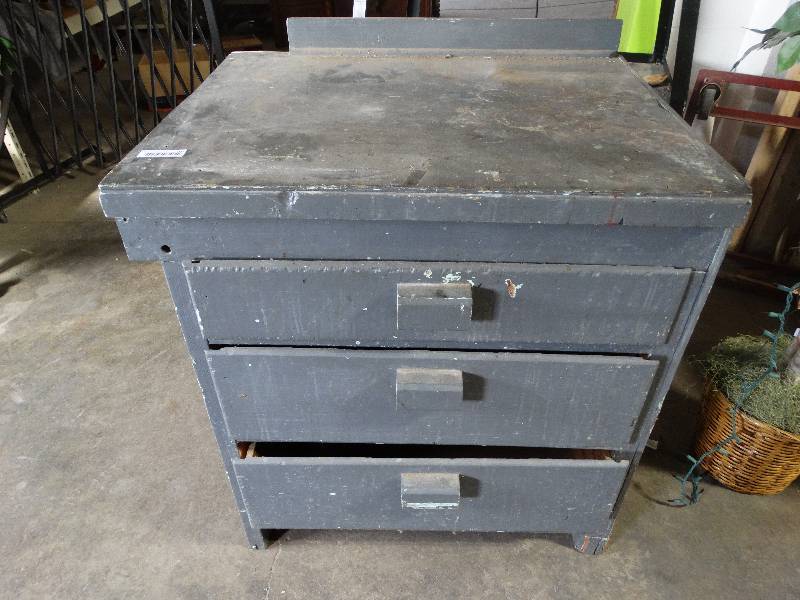 lot 100 image: Wood workbench w3 drawers.