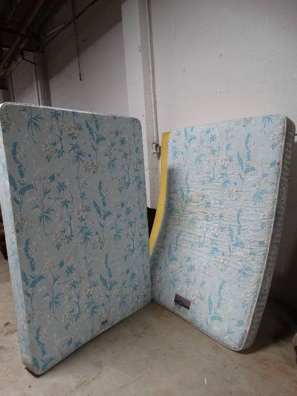 lot 108 image: Full Size Mattress & Box springs.