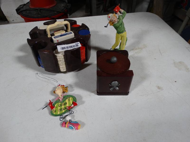 lot 145 image: Poker Set & Golf Decor.