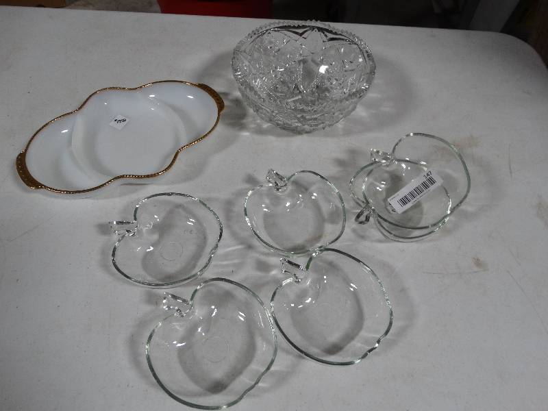 lot 147 image: Lot of Glassware & Dishes.