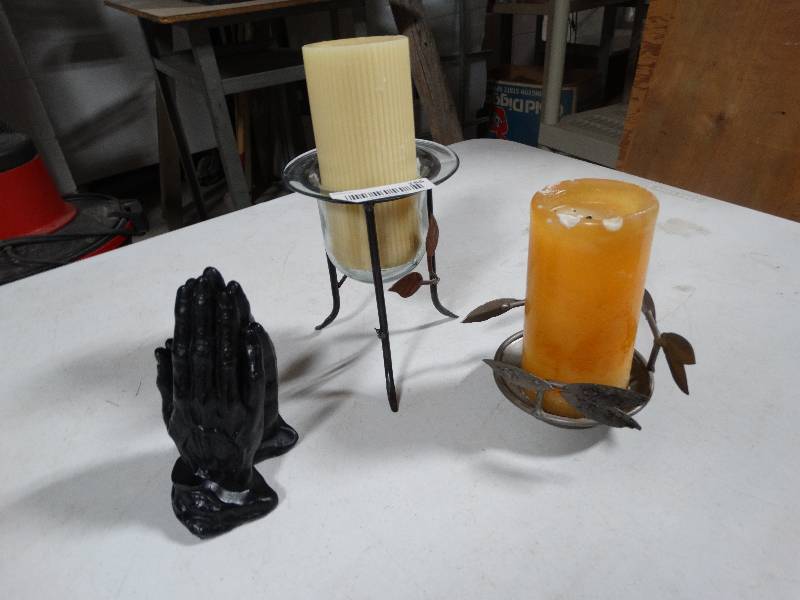 lot 155 image: Lot of Candle Holders & Decor.
