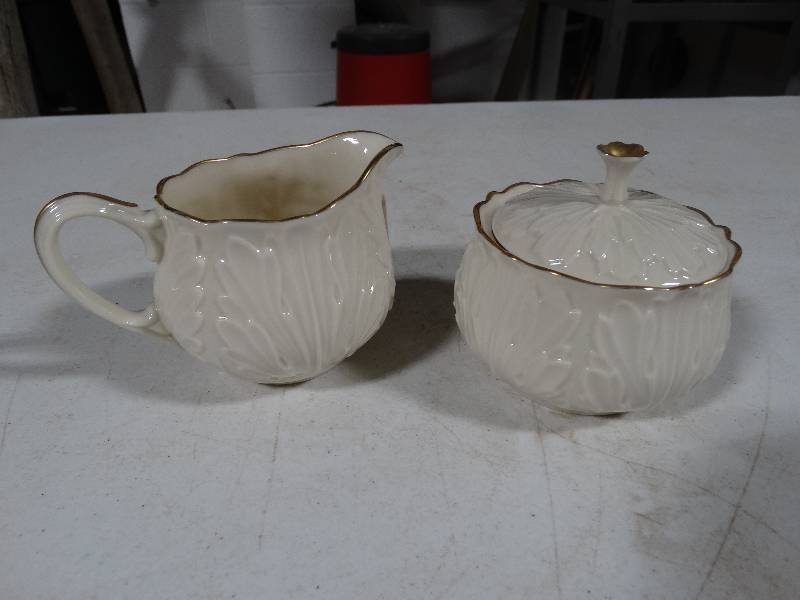 lot 169 image: Lenox 24K Gold Trimmed Elfin Pattern Cream & Sugar.