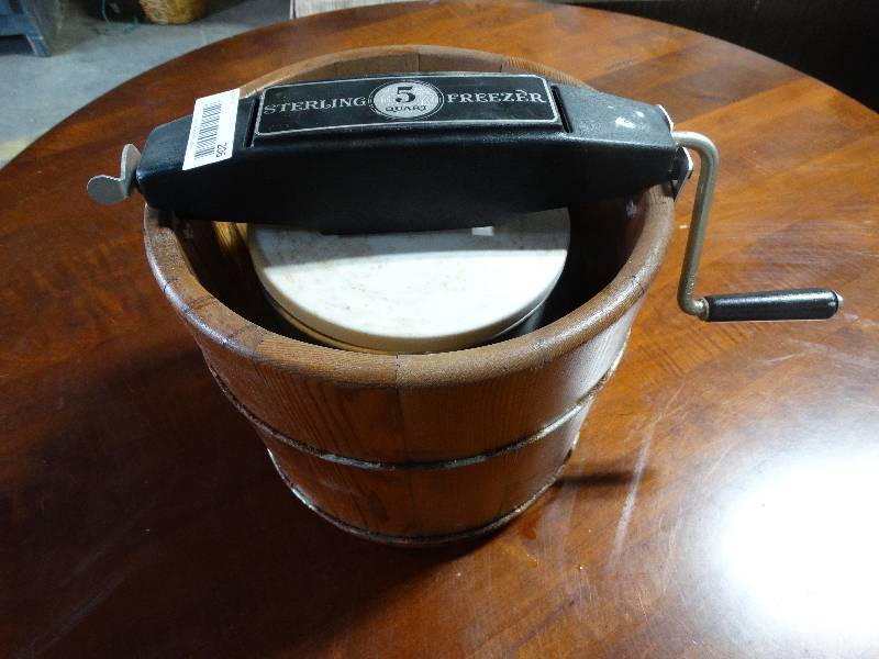 Sterling 5 Quart Ice Cream Freezer Hand Crank. Wichita High End Furniture Home Decor Collectible Auction Equip Bid