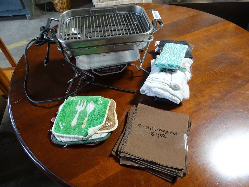 lot 208 image: Farberware Open Hearth Electric Broiler & Kitchen Towels.