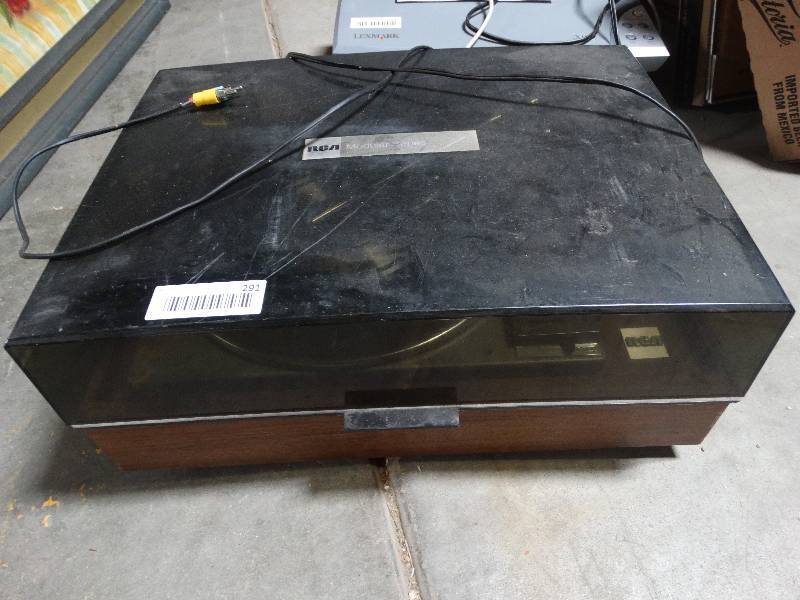 lot 291 image: RCA Modular Series Turntable.