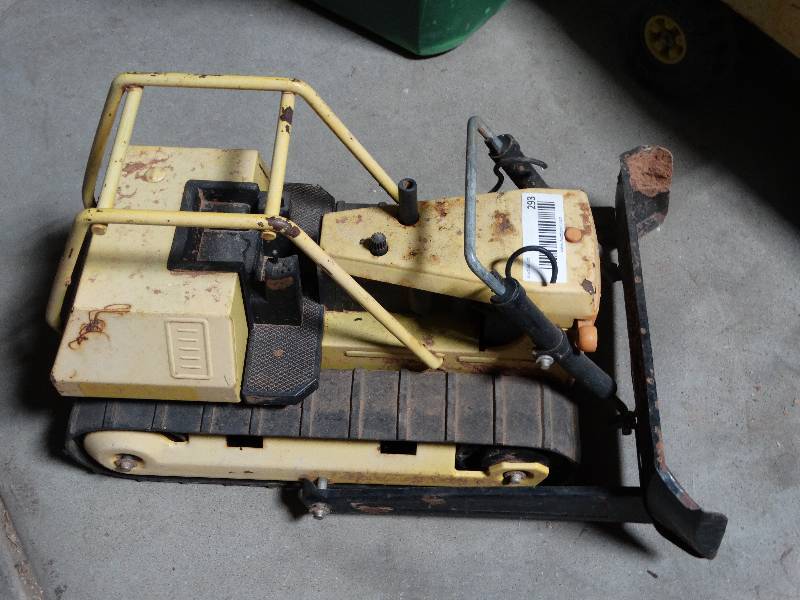 lot 293 image: Vintage Tonka Grater Toy.