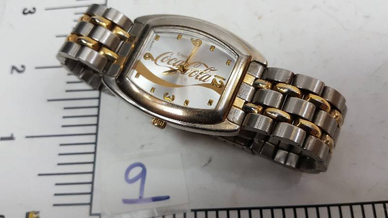 lot 5393-9 image: This watch is from a collection picked up at a Storage Locker Wars auction.  None have been tested