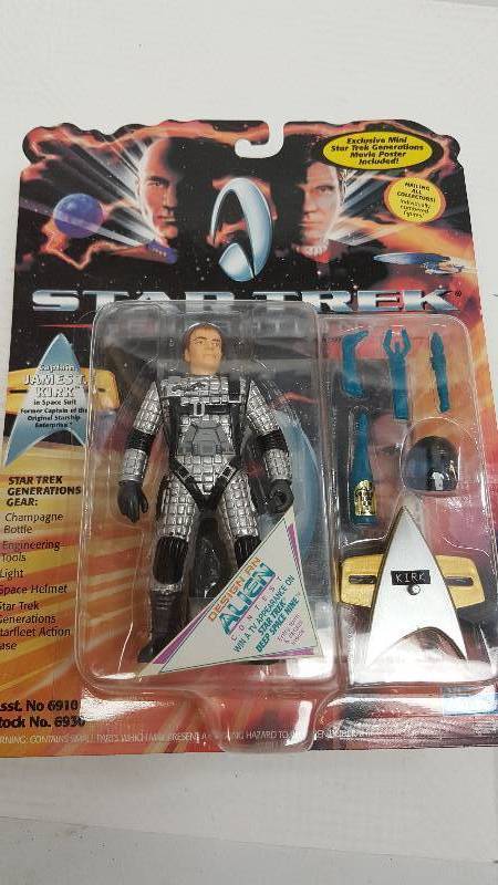 lot 6237 image: Collectable Star Trek figure in the original unopened display package