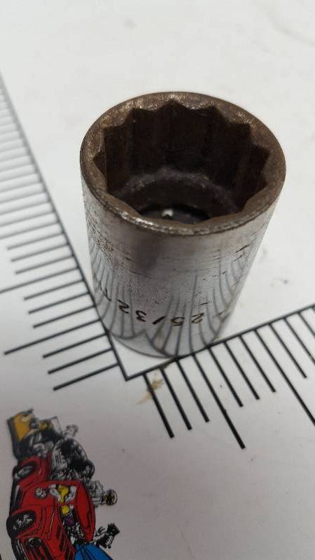 lot 5426 image: 2532 12 point 12 drive socket