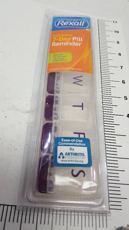 lot 5543 image: New in the package is this 7 day pill organizer box