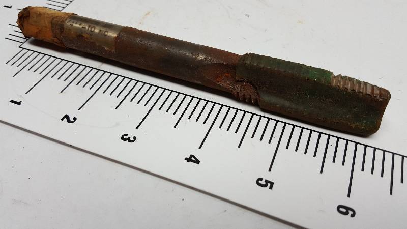 lot 5690 image: Single industrial or machine shop metal tap sorry the sizes are hard to read.  Many of these are new