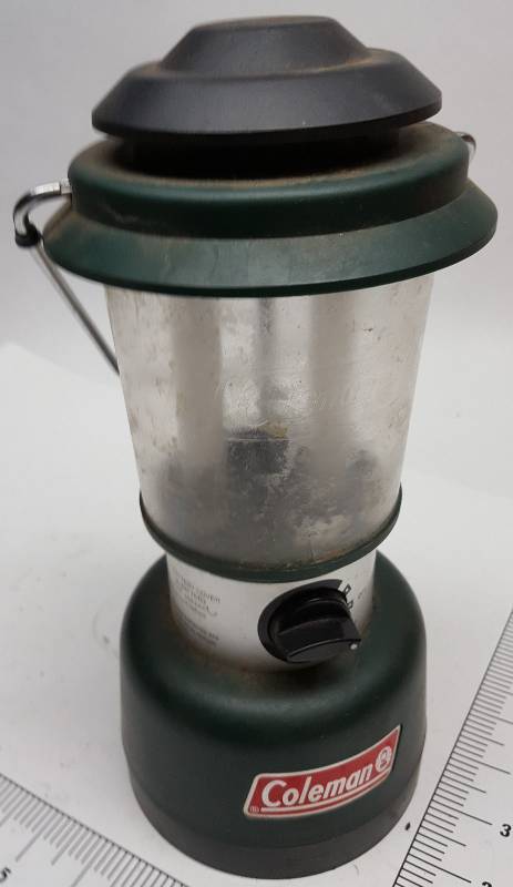lot 5372 image: Coleman Hurricane style lantern battery powered Im sure it needs a battery as I cant get it to light
