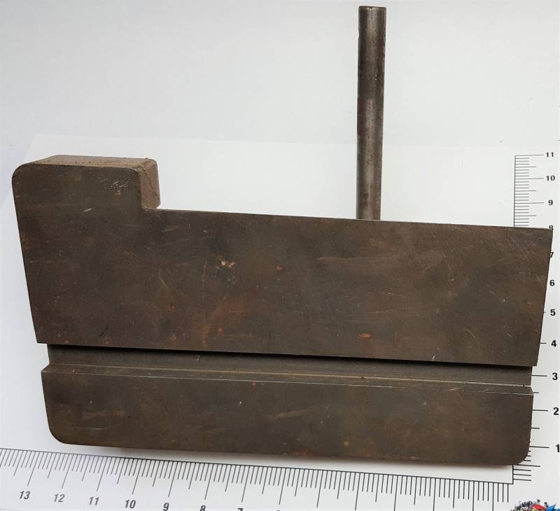 lot 5337 image: Belt sander attachment w adjustable angle slide groove and mounting attachment.