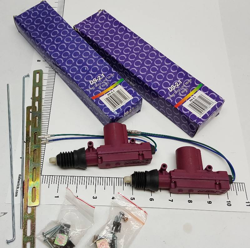 lot 5297 image: Pair of new in the boxes Street Rod or Custom 12 volt power door lock actuator motors with mounting hardware