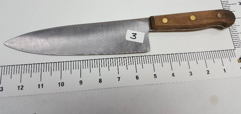 lot 5640-3 image: Get sharp on your cooking with this kitchen utensil.  Wash it and use it