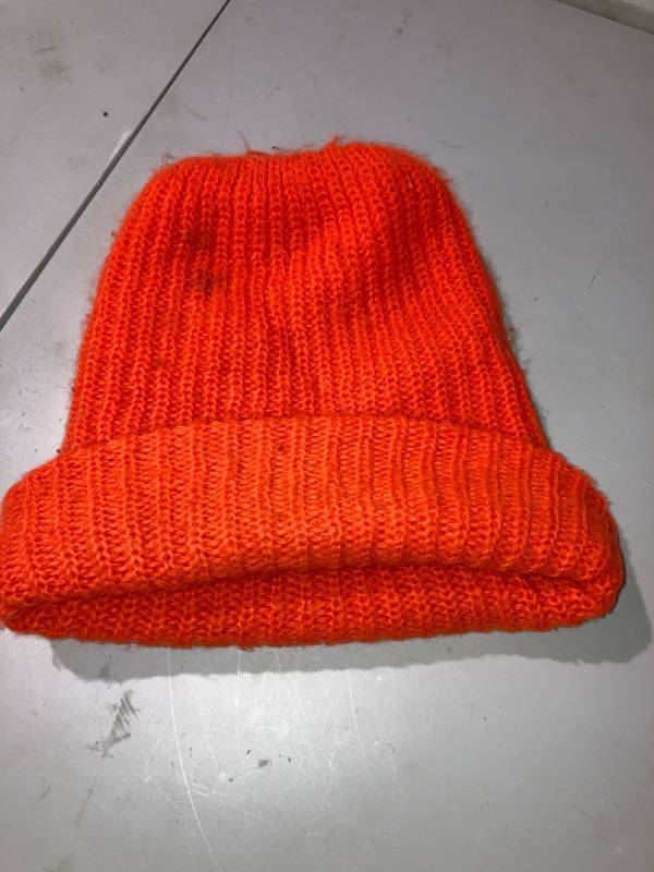 lot 32870 image: HUNTING SAFETY ORANGE BEANY FOR MEN WOMEN