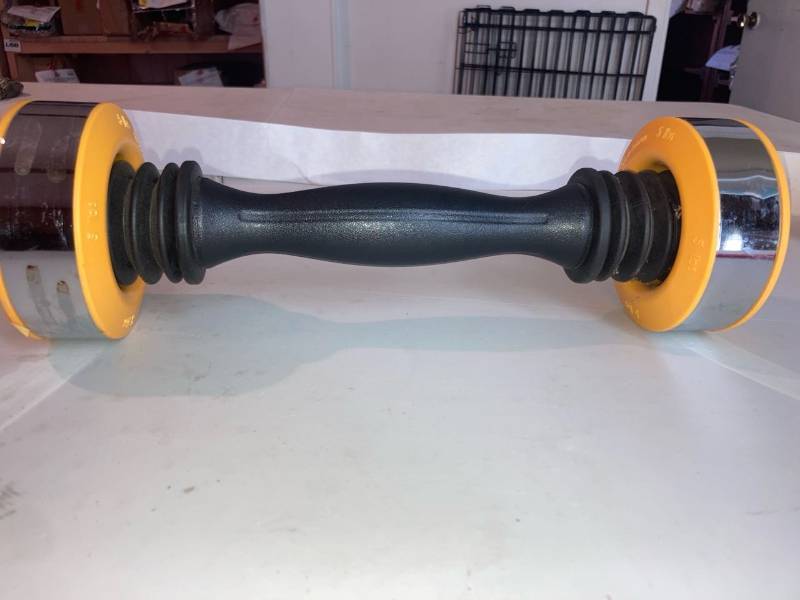lot 32915 image: 5 Pound Shaker Dumbbell Weight