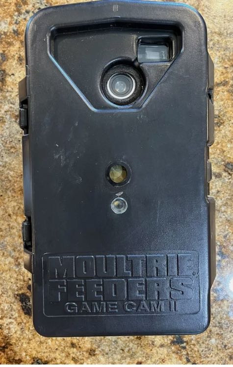 lot 32943 image: Moultrie Feeders Game Cam II Wildlife 35mm Infrared Triggered Camera MFH-CAMII (Retail $32.50)