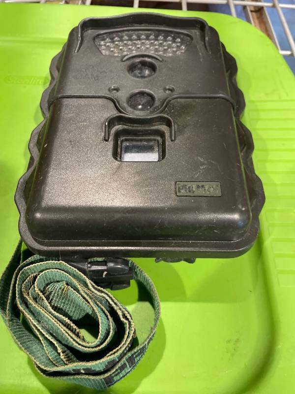 lot 39178 image: Primos Truth Cam 35 Hunting Trail Camera