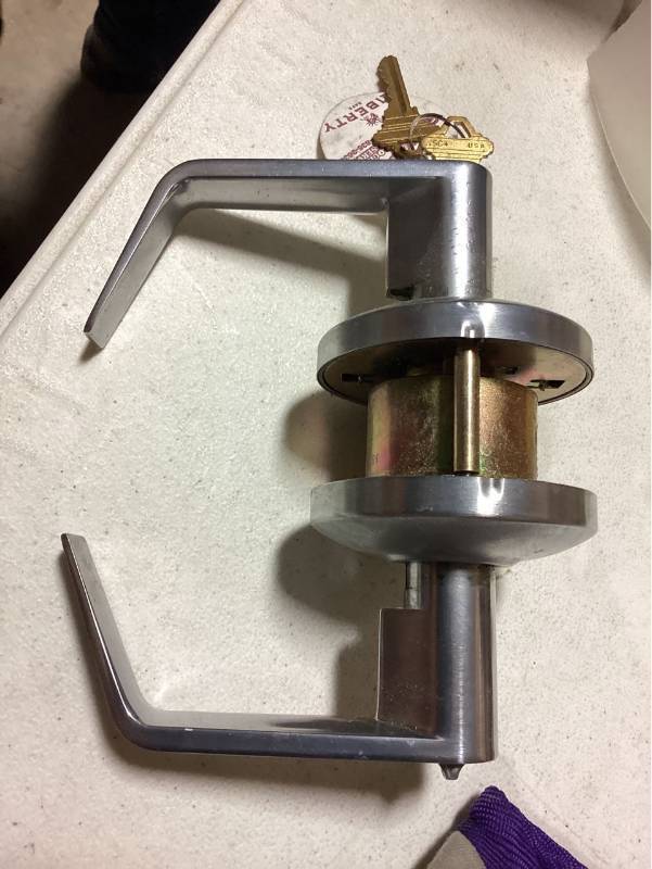 lot 32459 image: Liberty Privacy Lock with Keys