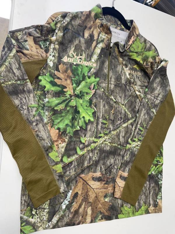 lot 32770 image: NOMAD AntiLogics Outdoor Mossy Oak 14 Zip Long Sleeve Hunting Shirt Mens Size Small