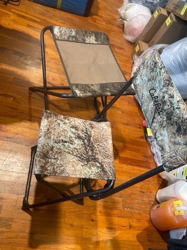 lot 39159 image: Hunting Camo Foldable Chairs Variety (Set of 2)