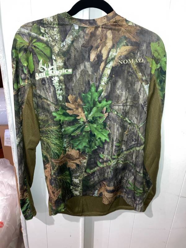 lot 32860 image: MENS LONG SLEEVE ANI LOGICS NOMAD(Size Small)