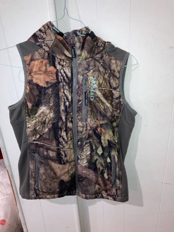 lot 32863 image: WOMENS HUNTING VEST(SIZE SMALL)