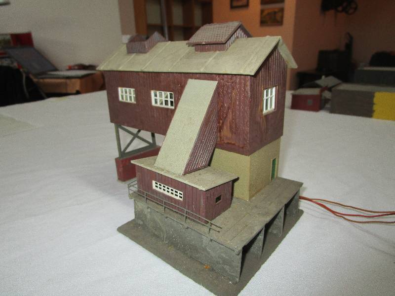 model railroad buildings ho scale