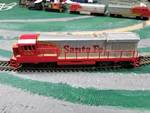 HO Scale Sante Fe Train Engine See Video Needs a little work