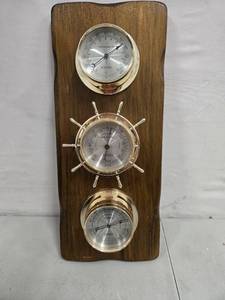 lot 2019 image: Vintage Springfield Instrument Thermometer, Barometer, and humidity reader