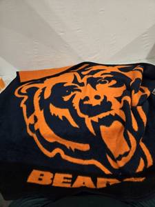 lot 2029 image: Chicago Bears Throw blanket 48 x 56