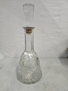 lot 3030 image: Mogen Davis Glass Decanter 1981