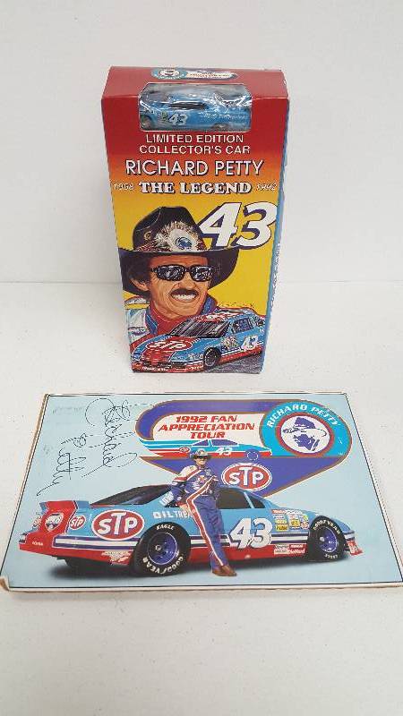 lot 1296 image: Richard Petty Autographed 6x9 Fan Appreciation Signed Card 1992 w Collectors Car & COA