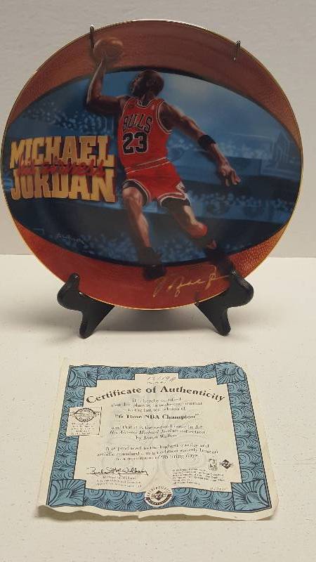 lot 1271 image: Michael Jordan His Airness 1998 Upper Deck UDA Limited Edition Collectors Plate w COA