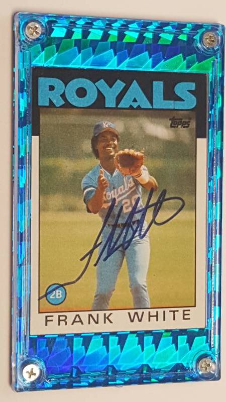 lot 1160 image: Frank White Autographed 1986 Topps Kansas City Royals Baseball Card
