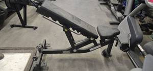 lot 12252 image: Hammer Strength Bench