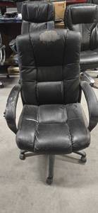 lot 12354 image: Black Chair