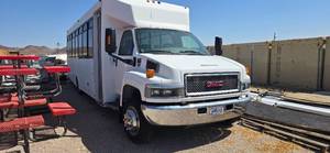 lot 15 image: GMC C5500 Duramax Diesel Bus