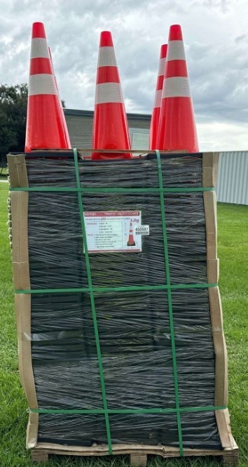 lot 3212A image: New 2024 Traffic Safety Cones  RM14-28