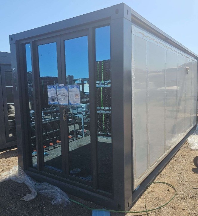 lot 400 image: Unused 2024 LEVE Expandable House 2 Bed, 1 Living Room