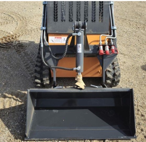 lot 2635 image: Unused 2024 Landhonor Mini Skid Steer Loader LDH-BC380